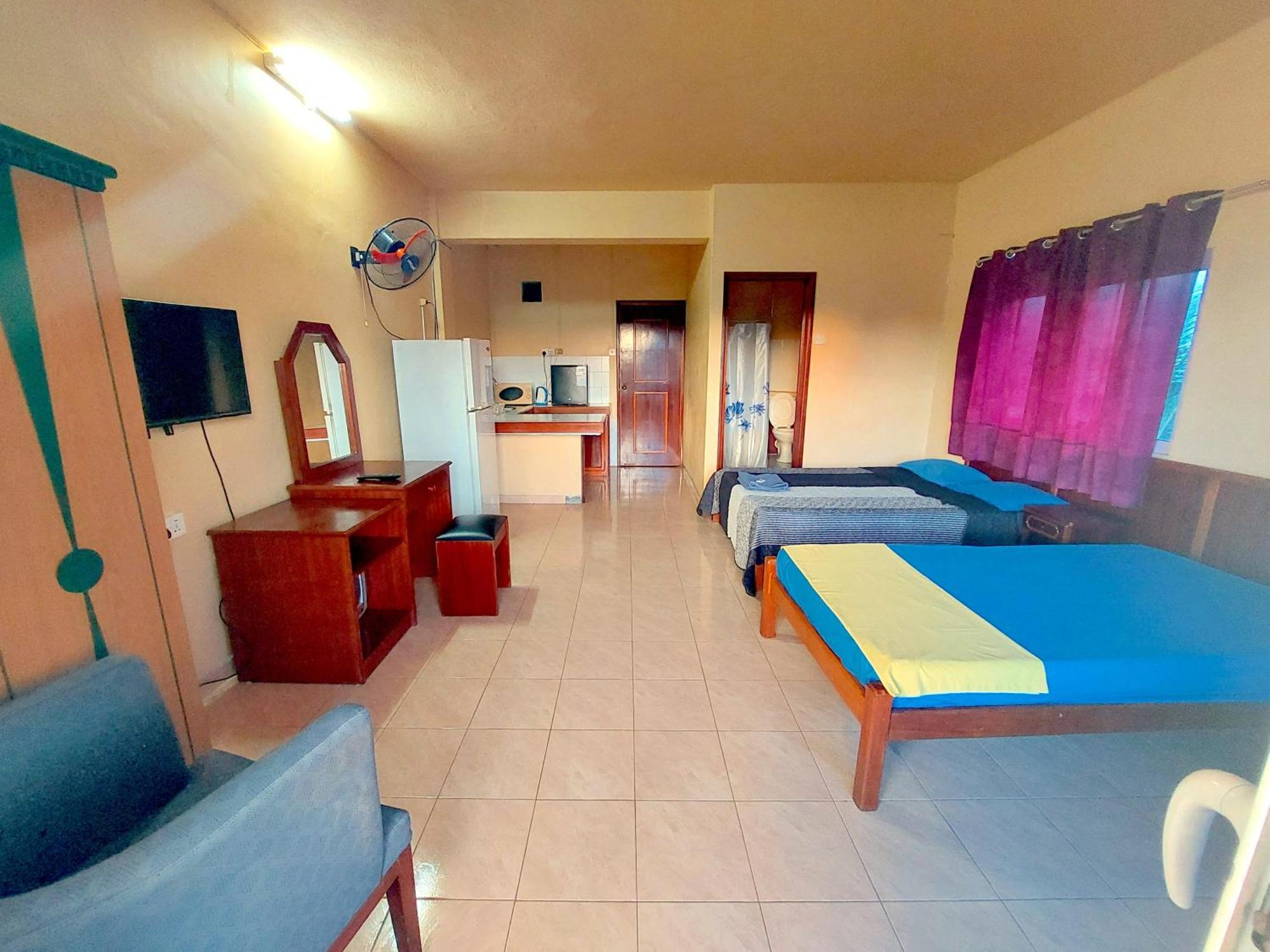 Latanier Beach Hotel Grand-Baie Dış mekan fotoğraf